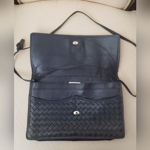 *REDUCED* AUTH Bottega Veneta intrecciato bag Navy/Black